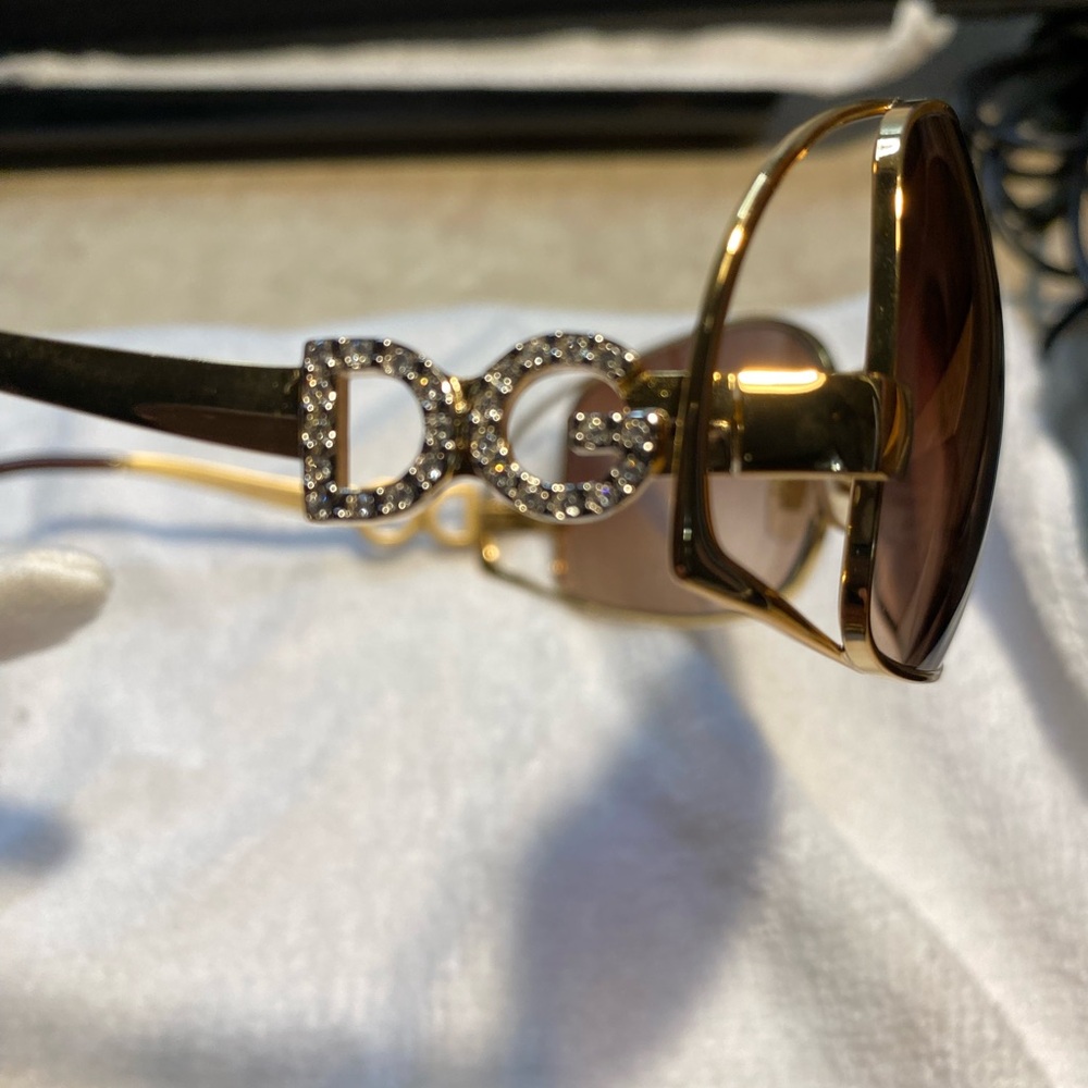 DOLCE & GABBANA authentic Gemstone/Gold colored sunglasses - case and dust bag - Picture 9 of 13